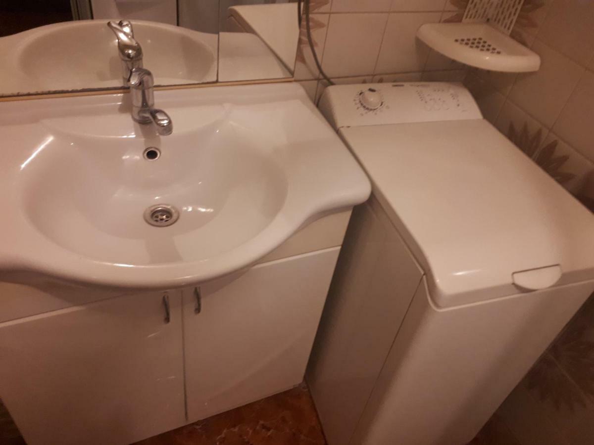 Elisa Aparthotel Komárno Екстериор снимка